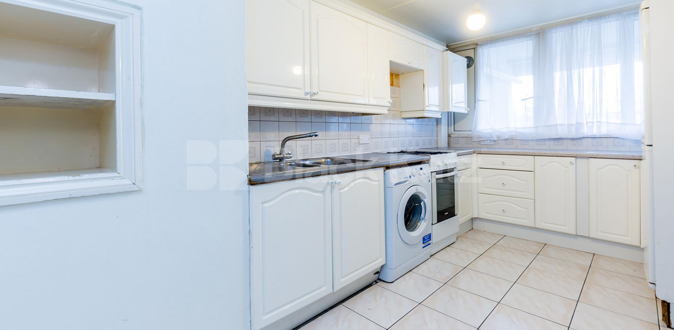 			NEW INSTRUCTION!, 3 Bedroom, 1 bath, 1 reception Flat			 Mallory Street , MARYLEBONE / LISSON GROVE